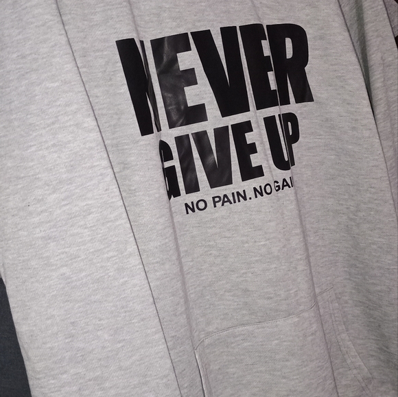 Tshirts - Picture 7 of 7